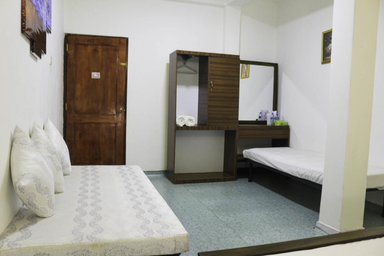 Yoho Travellers Residence Канди Экстерьер фото